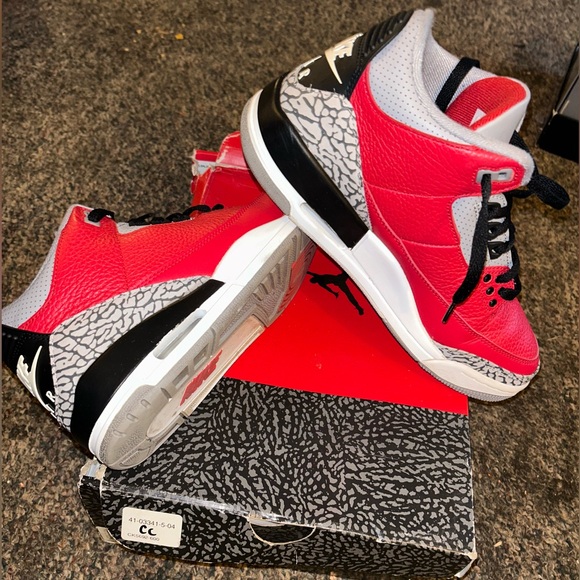 Air Jordan Retro 3s 'Unite' Size 8.5 - Picture 1 of 4
